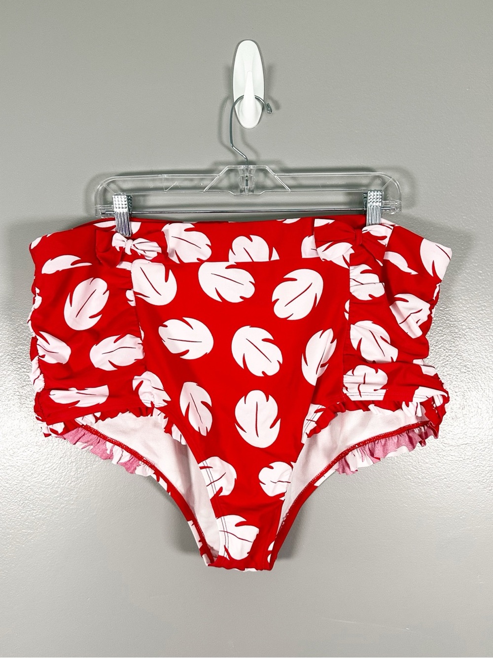 NWOT Torrid Disney Moana Swim Bottoms Red Leaf Print Ruffle Plus Size 3/3X